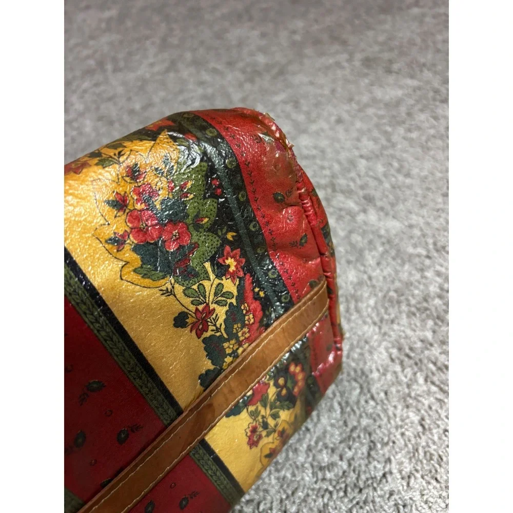 N/A vintage satchel
